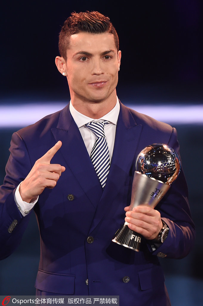 马杜埃凯：我还未达到赛季最佳状态，阿尔特塔是世界顶尖教练（马杜埃凯称尚未达赛季巅峰，盛赞阿尔特塔为世界级名帅）