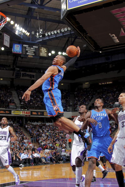 55分！哈登率快船止三连败，新秀26分获赞，或成黄蜂重建支柱（55分之夜！哈登领衔快船止住三连败，新秀26分闪耀，有望成为黄蜂重建核心）