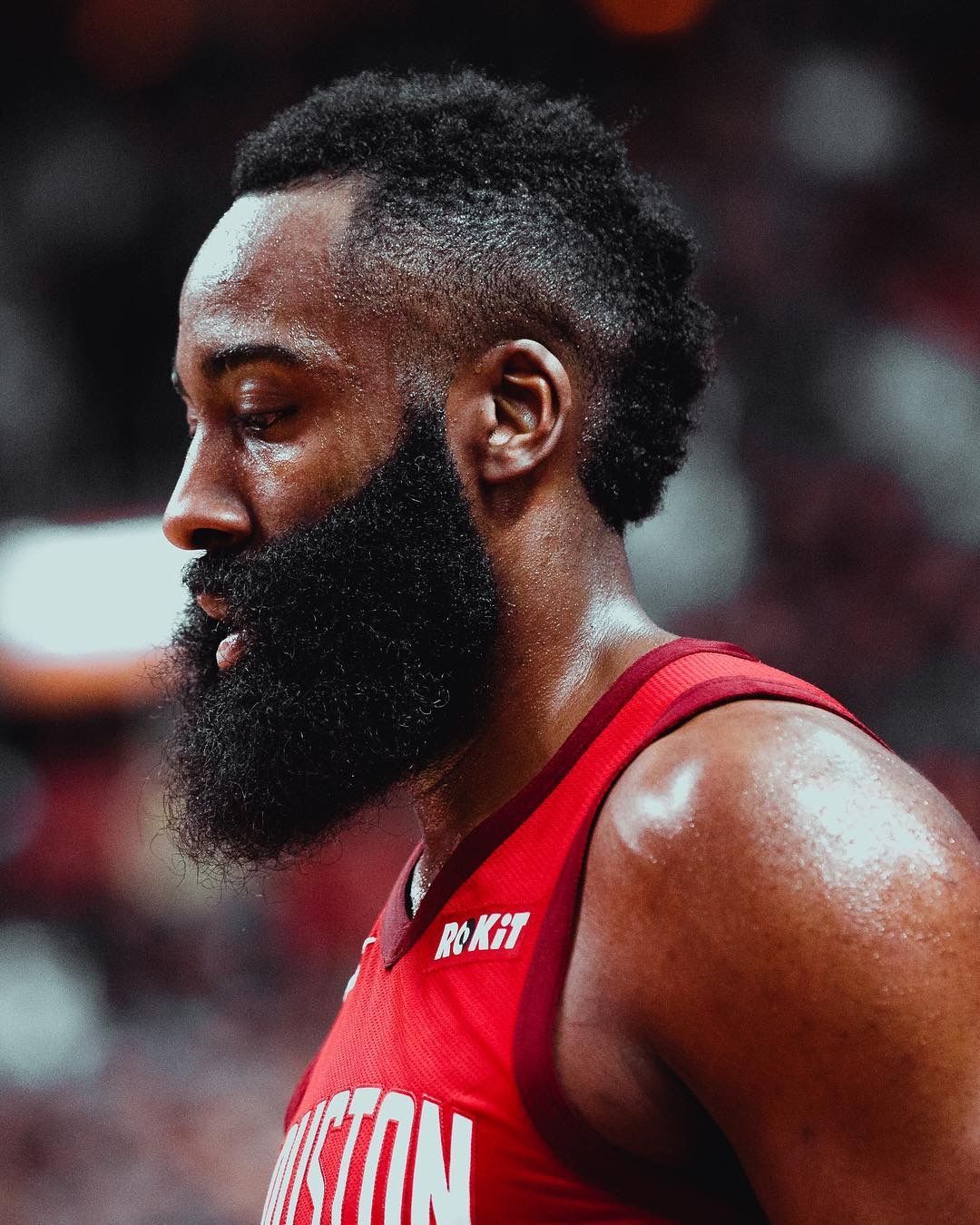 全市场：拉齐奥接近免签因西涅，年薪130万欧签约至明年6月（全市场：拉齐奥或将以自由身引进因西涅，年薪130万欧，合同至明年6月）