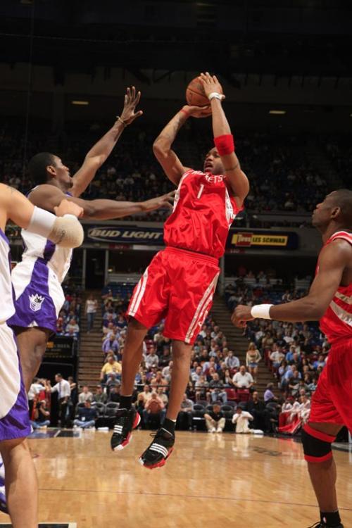 再见，巴萨U40！苏亚雷斯离队迈阿密国际，梅西独守美职联（告别巴萨U40：苏亚雷斯转投迈阿密国际，梅西独撑美职联）