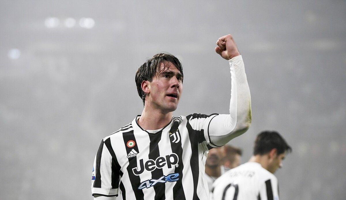 曼联vs樱桃全场数据：控球率56-44，射门15-14（曼联战樱桃技术统计：控球56%-44%，射门15比14）