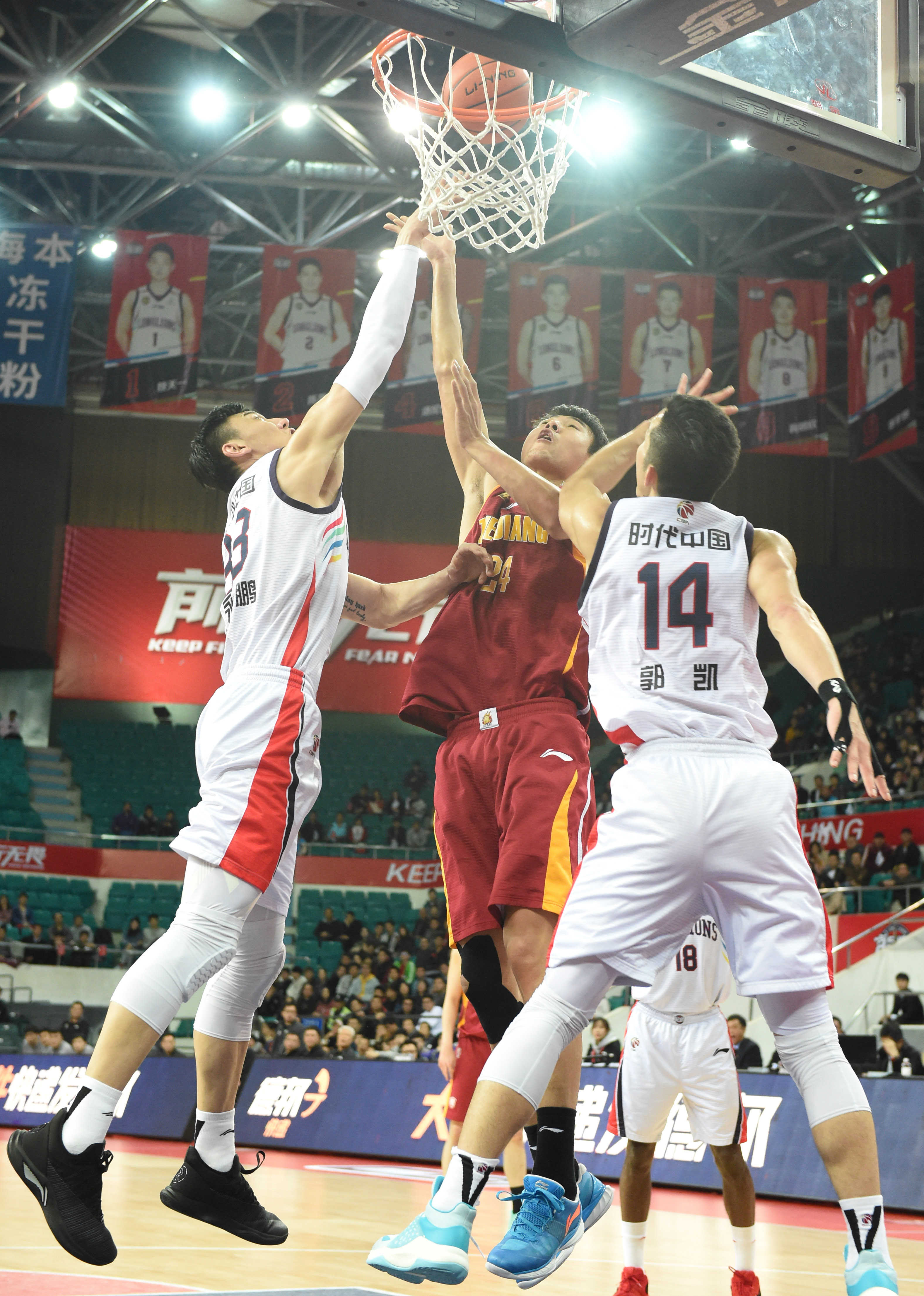 德利赫特：我的心态从避免犯错已经转变为尽可能把每件事做好（德利赫特：我已不再只求不出错，而是力求把每件事做到最好）