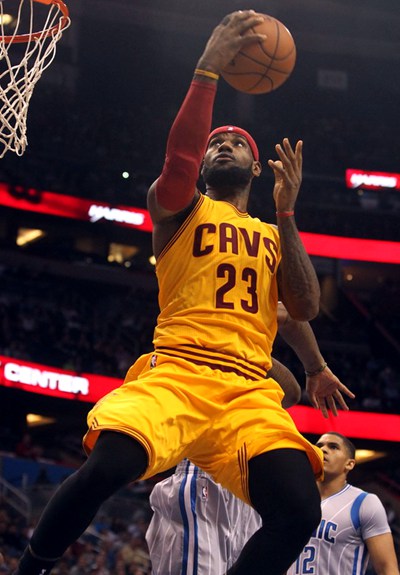 历年中超金靴：武磊34球傲视群雄，法比奥28球独享本赛季金靴（历届中超金靴盘点：武磊34球一骑绝尘，法比奥28球问鼎本季金靴）