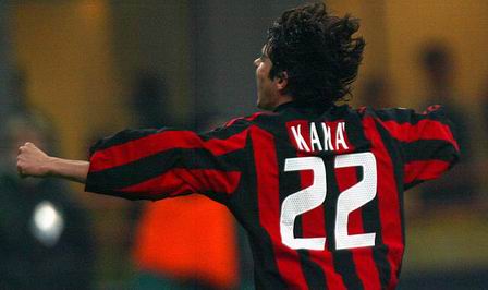 足球英超球队内部录像流出，球员争吵曝光（英超球队内部视频泄露，球员争执画面曝光）