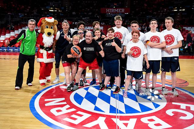 WTT总决赛：王楚钦4-3逆转战胜松岛辉空，晋级八强（WTT总决赛：王楚钦完成逆转，4-3力克松岛辉空闯入八强）