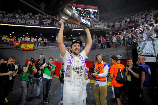 马竞vs国米：劳塔罗PK阿尔瓦雷斯，小西蒙尼、巴雷拉出战（马竞战国米：劳塔罗对飙阿尔瓦雷斯，小西蒙尼与巴雷拉同场亮相）